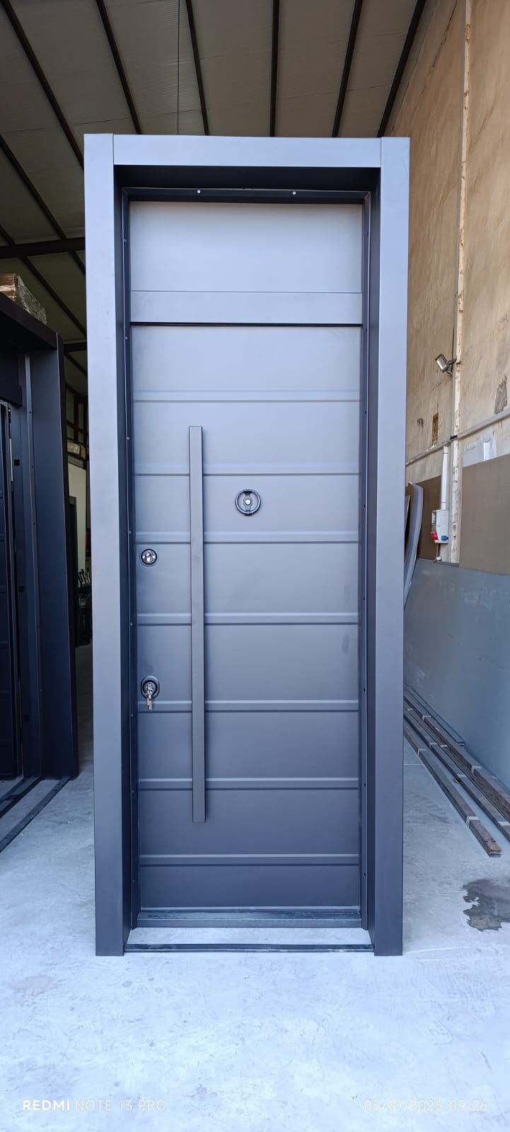 Çelik Kapı Model 24