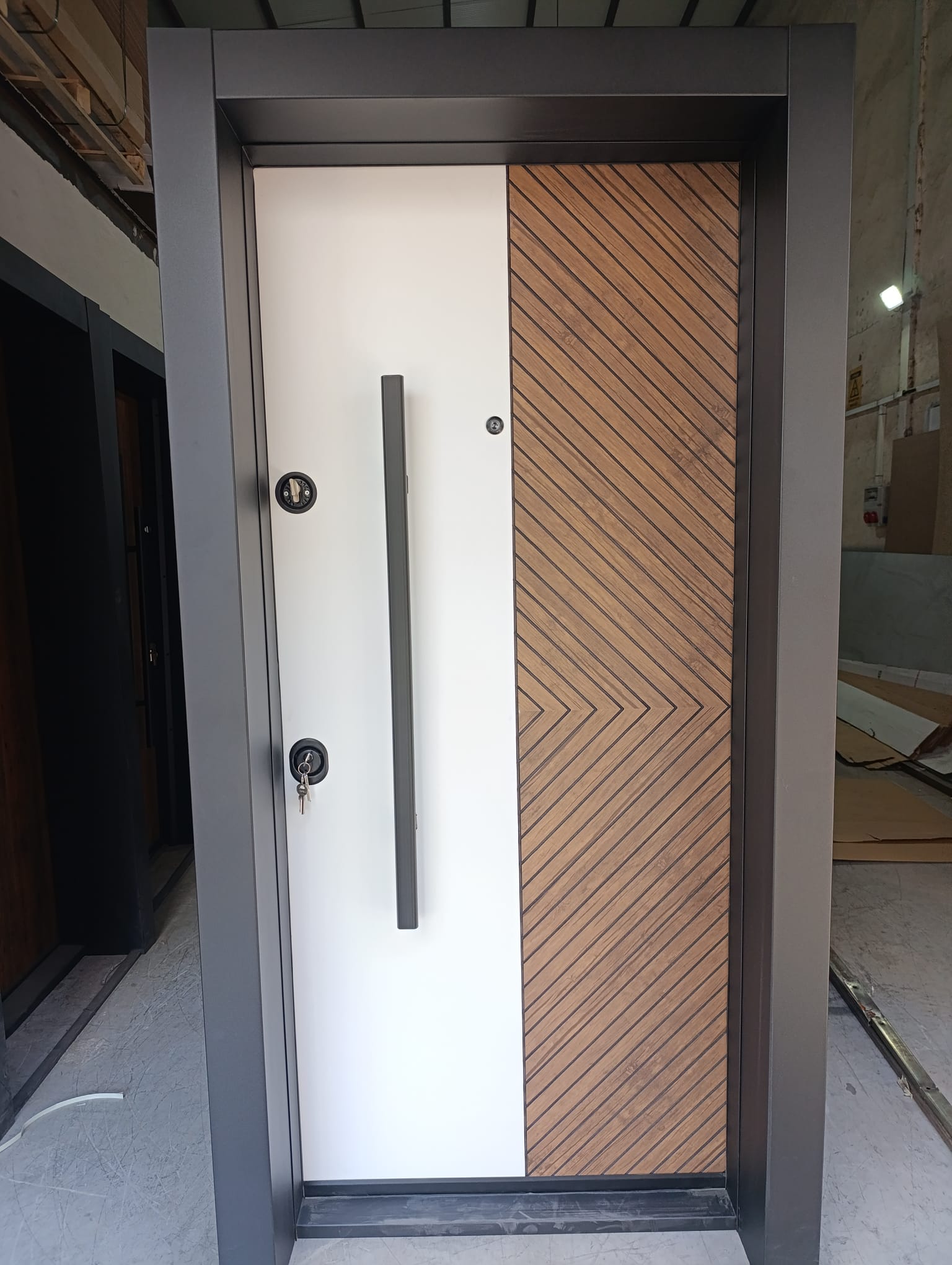 Çelik Kapı Model 4